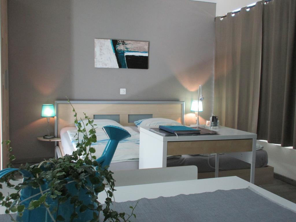 Bnb Pavillon Paisible Orsonnens Zimmer foto