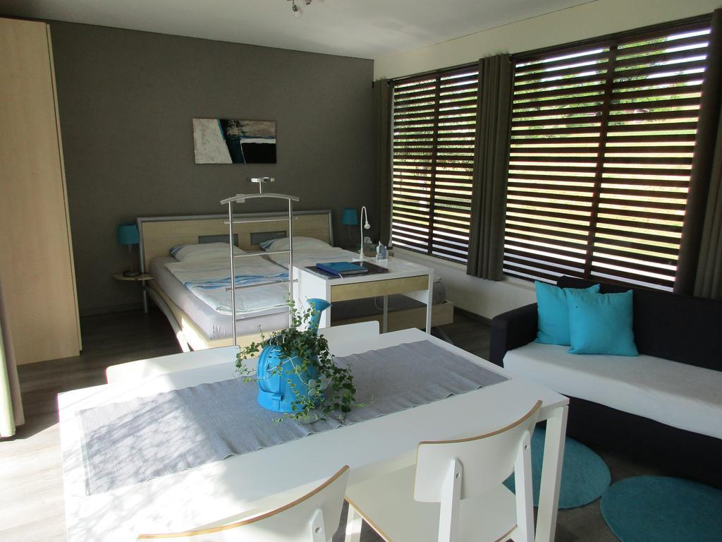 Bnb Pavillon Paisible Orsonnens Zimmer foto